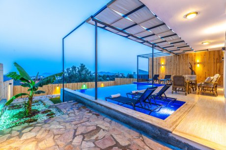 Villa Albedo Deniz Manzaralı Jakuzili Kiralık Balayı Villası